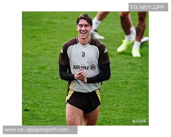 弗拉霍维奇：从年轻天才到足坛新星的成长之路与未来展望